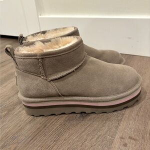 Bearpaw platform short suede and sheepskin boots